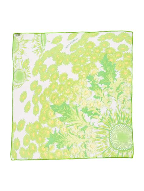 Hermès Fleurs et Carlines II Silk Scarf 